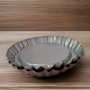Lot of 2 Vintage Ekco Bakers Secret Duncan Hines Tiara Dessert Fluted Baking Pan